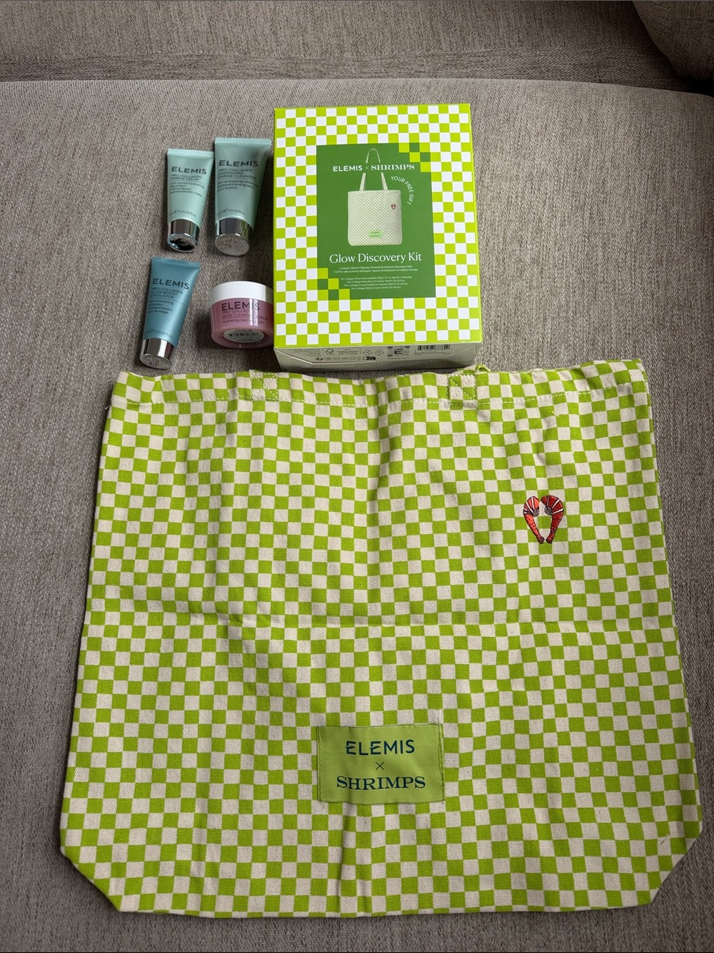 ELEMIS Glow Discovery Set with Lime Green and White Check Tote